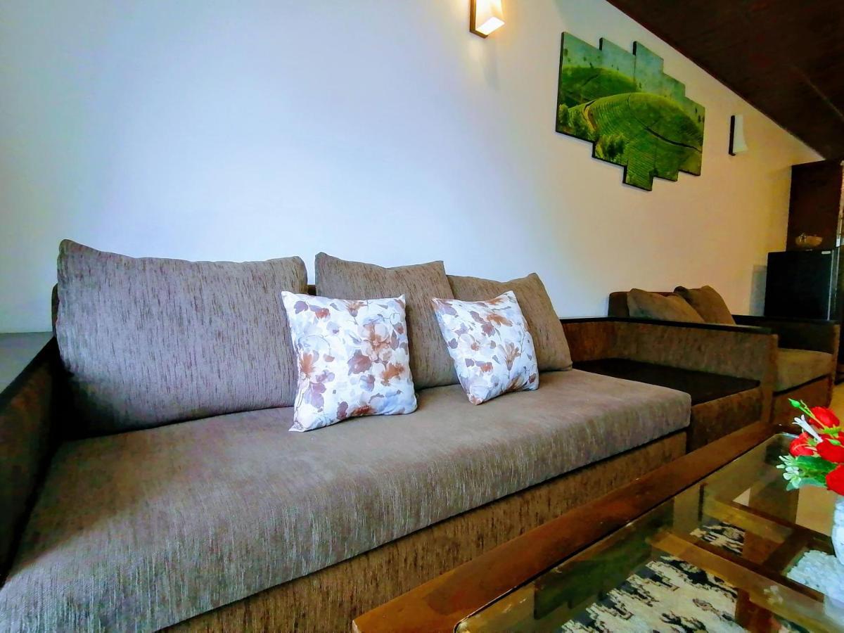 Moon Plains Luxury Apartments 努沃勒埃利耶 外观 照片