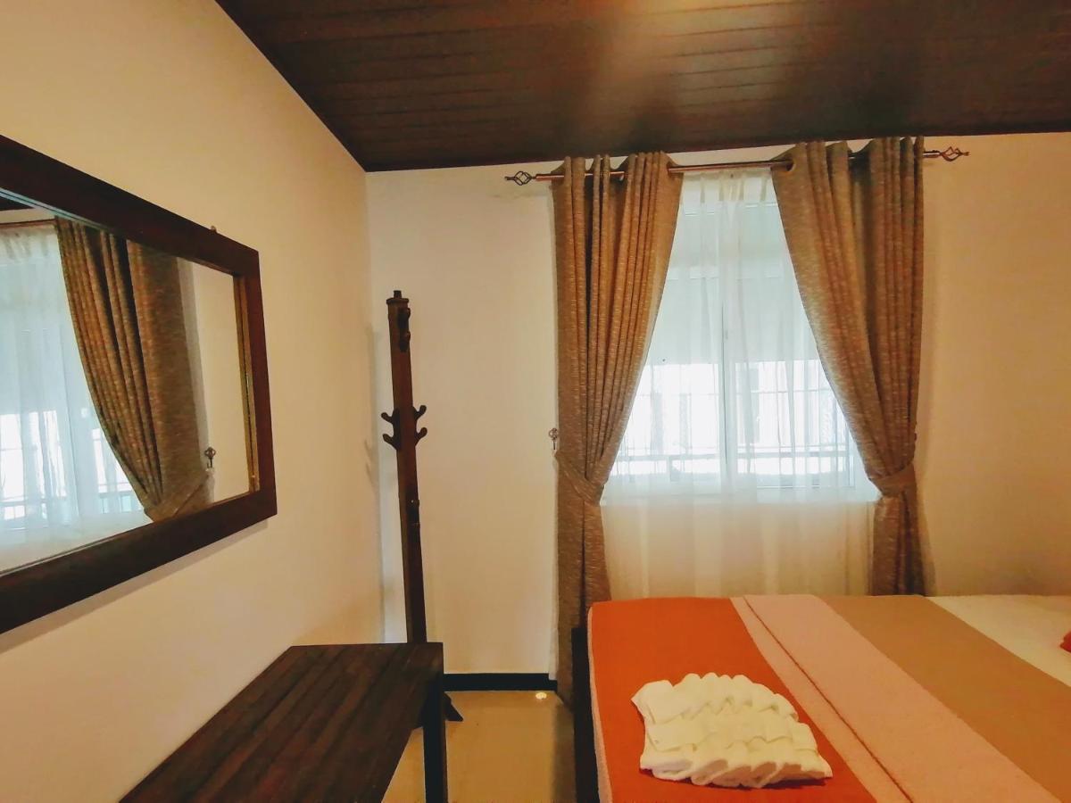 Moon Plains Luxury Apartments 努沃勒埃利耶 外观 照片