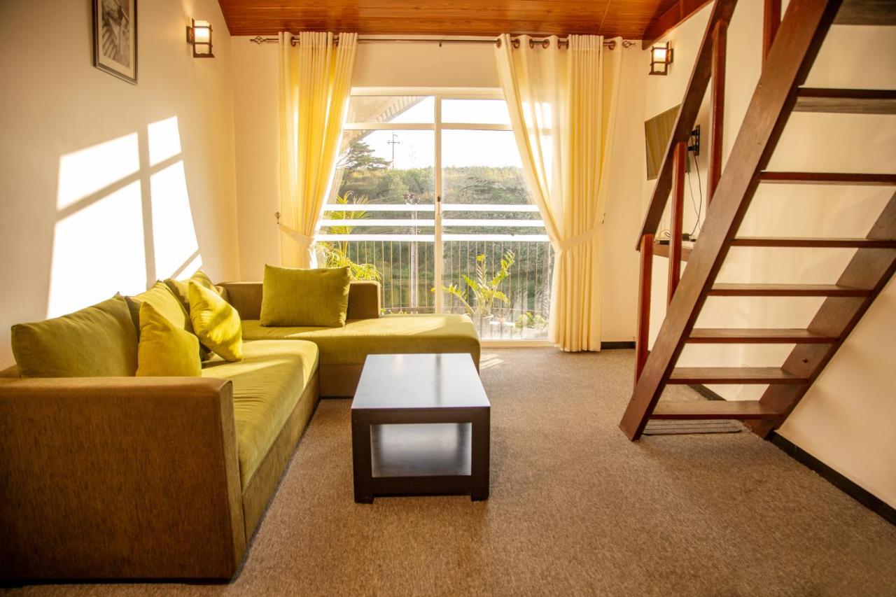 Moon Plains Luxury Apartments 努沃勒埃利耶 外观 照片