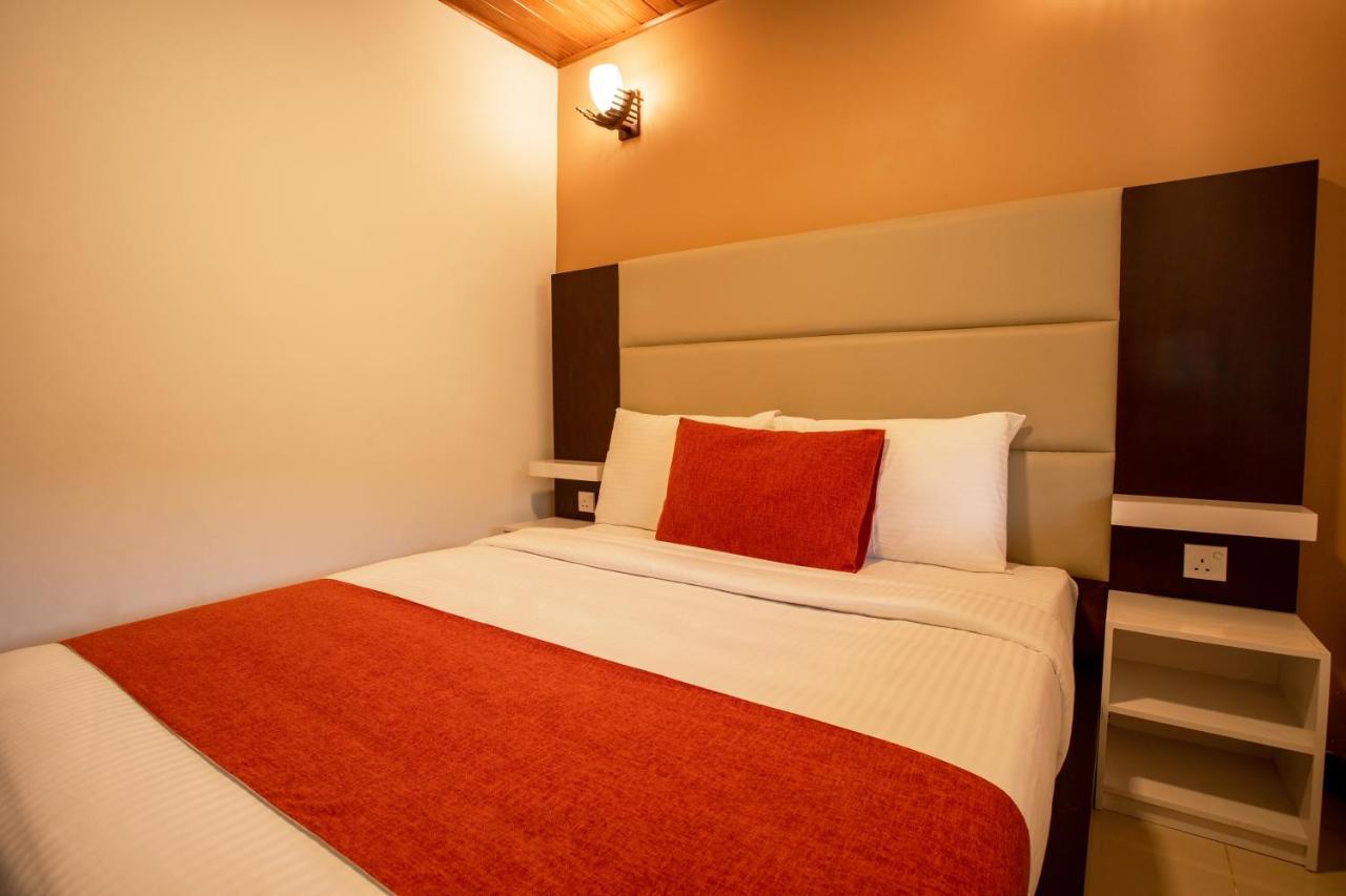 Moon Plains Luxury Apartments 努沃勒埃利耶 外观 照片